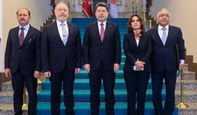 DEM Parti heyeti Bakan Yılmaz Tunç ile görüştü: ‘Cezaevlerindeki sorunları dile getirdik’