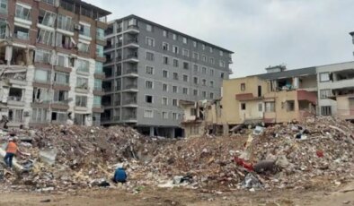 Depremde 88 kişiye mezar olan Elit Apartmanı davası… Müşteki avukatı: “Müteahhit Tümyürek ev hapsi kuralını ihlal etti”