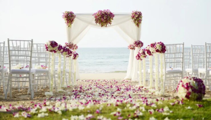 Diyanet düğünlere de el attı: ‘Tesettürsüz düğün dinimizde yoktur’