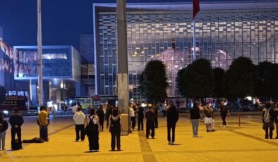 ‘Duran Adam’ eyleminde gözaltına alınan çocuklar ifade verdi: ‘Polis tarafından araca alınırken darbedildim’