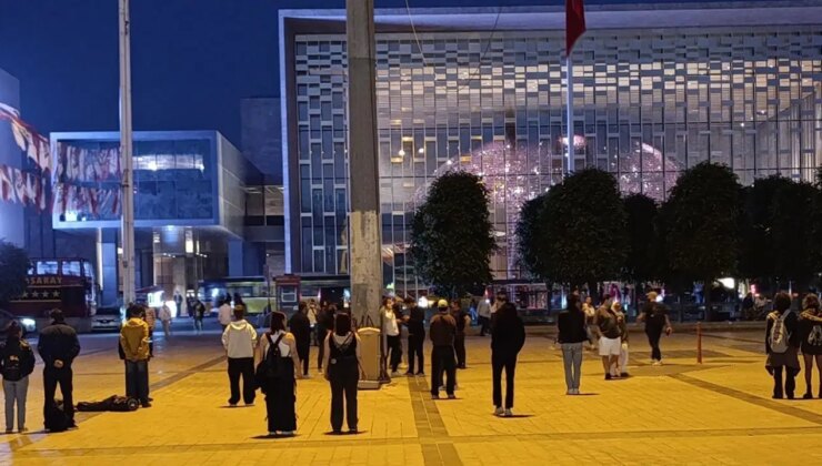 ‘Duran Adam’ eyleminde gözaltına alınan çocuklar ifade verdi: ‘Polis tarafından araca alınırken darbedildim’