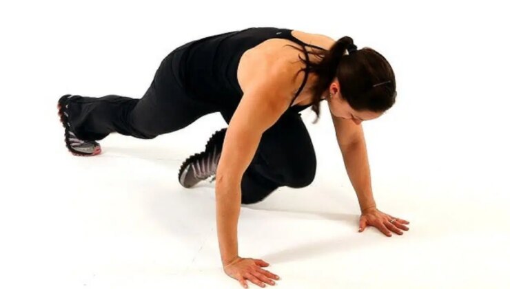 Düz bir karın için evde yapılabilecek 5 etkili egzersiz