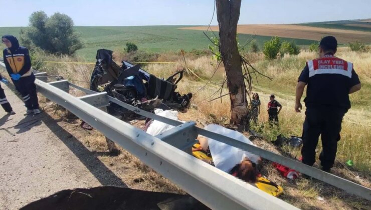 Edirne’de otomobil, ağaca çarptı: 2’si çocuk 5 kişi yaşamını yitirdi