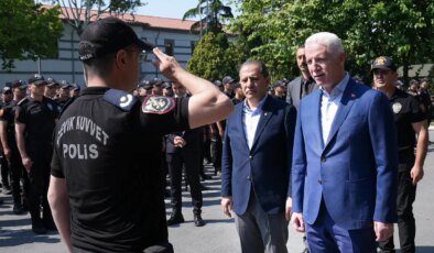 Erdoğan’ın ‘selamını’ iletti: İstanbul Valisi Gül’den, Çevik Kuvvet’e bayram ziyareti