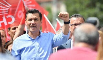 Ferdi Zeyrek yaşamını yitirdi: Siyasi isimlerden başsağlığı mesajları yağdı