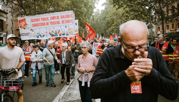 Fransa’da toplu alanlarda sigara yasağı yasalaştı