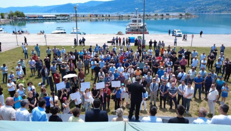 Gerze’de Belediye ile Balıkçı Kooperatifi gerginliği: Denize girmek, balık tutmak yasak, yürümeye de kısıtlama gelecek!