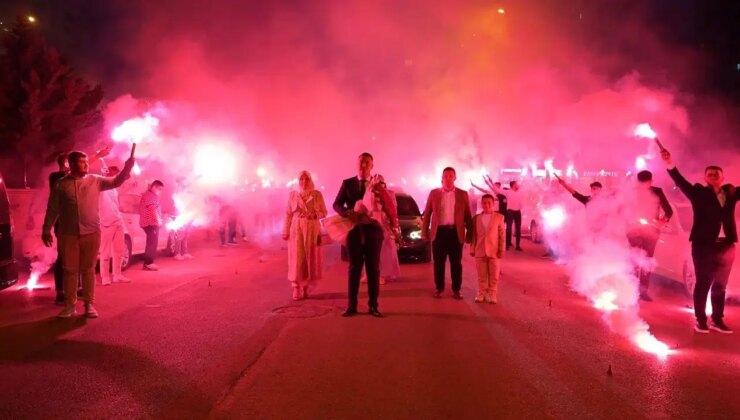 Görüntüler sosyal medyada gündem oldu: ‘Kız isteme’ merasimine polis müdahalesi