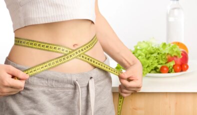 Günde bir bardak tüketerek karın yağlarından kurtulun: Alt karın bölgesini eritmek için 6 etkili kür