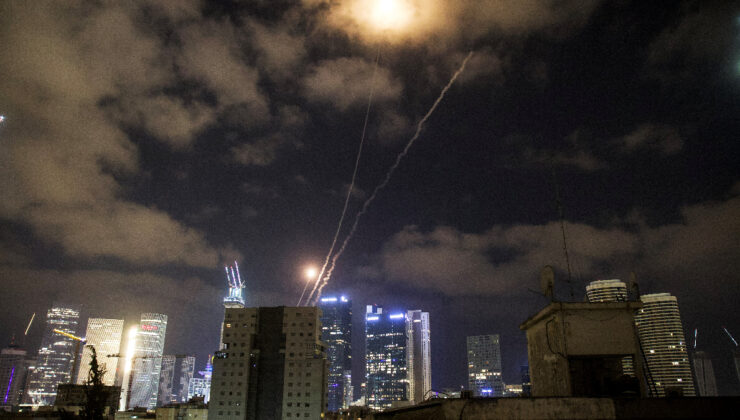 İran, İsrail’e yeniden balistik füze saldırılarına başladı