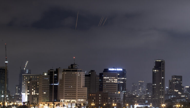 İran’dan İsrail’e yeni füze saldırıları başlatıldı