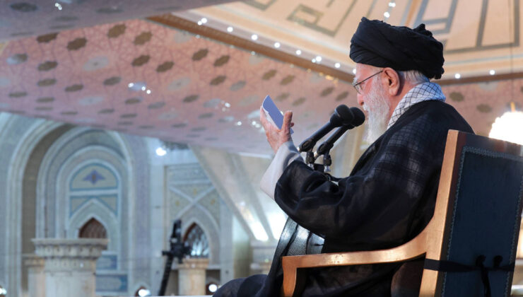 İsrail basını, Hamaney’in bulunduğu bölgenin vurulduğunu iddia etti