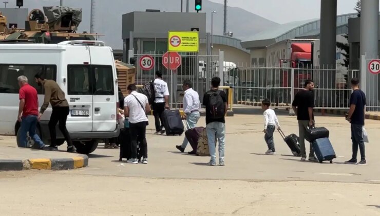 İsrail saldırdı: İran’daki Türk vatandaşları dönüş için sınır kapılarında