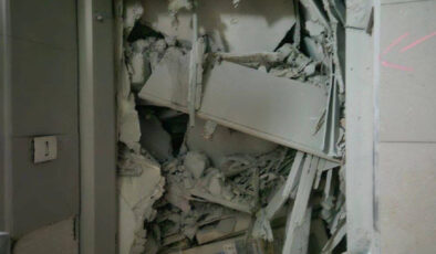 İsrail’de füzenin isabet ettiği sığınak çöktü