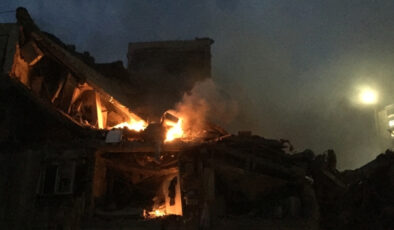 İsrail’den İran’a saldırı: Komutanlar ve bilim insanları öldürüldü