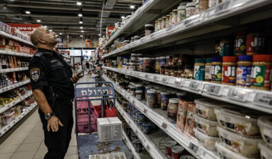 İsrailliler, marketleri talan etti