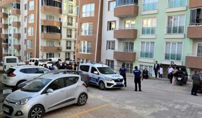 Kadın yatak odasında ölü bulundu: Eşinden haber alınamıyor