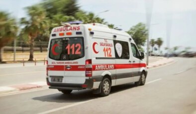 Kars’ta ambulans şarampole devrildi: Yaralılar var!