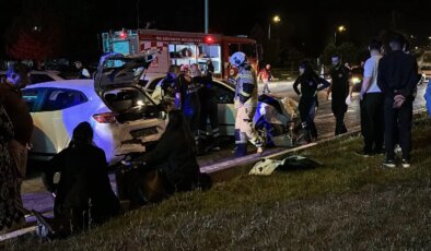 Kütahya’da feci kaza… Araçlar birbirine girdi: Çok sayıda yaralı var!