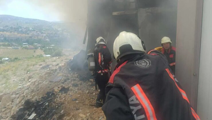 Malatya’da TOKİ şantiyesinde 8 işçi konteyneri yandı