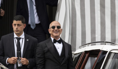 Milyarder Jeff Bezos ihtilamlı bir düğün ile evlendi