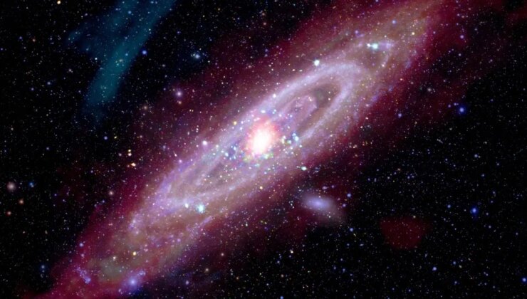 NASA, Andromeda Galaksisi’ne ait yeni verileri yayınladı