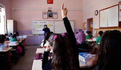 ‘Okullarda temizliği öğretmen ve öğrenciler yapıyor’ iddiası… Meclis’e taşındı!