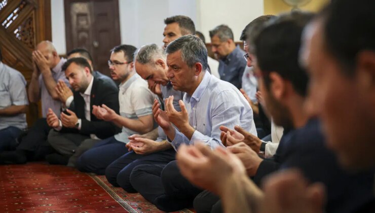 Özgür Özel, Ferdi Zeyrek için düzenlenen mevlit programına katıldı