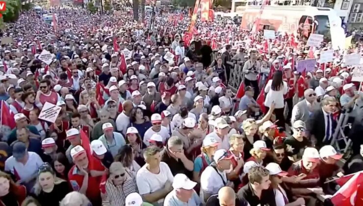 Özgür Özel, ‘Millet İradesine Sahip Çıkıyor’ mitingi için Tekirdağ’da