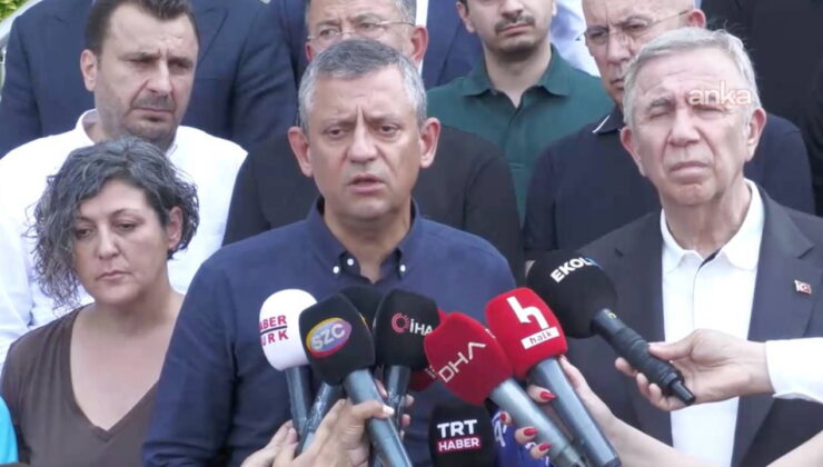 Özgür Özel ve Mansur Yavaş Ferdi Zeyrek’in bulunduğu hastaneyi ziyaret etti