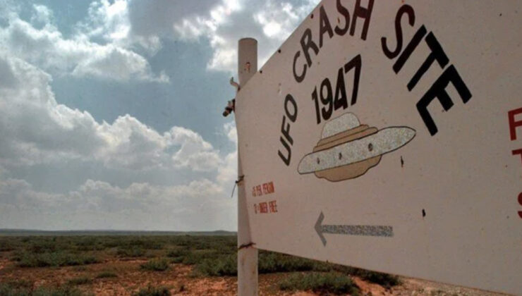 Pentagon’un UFO sırrı ifşa oldu: Gizli silah programlarını gizliyorlarmış