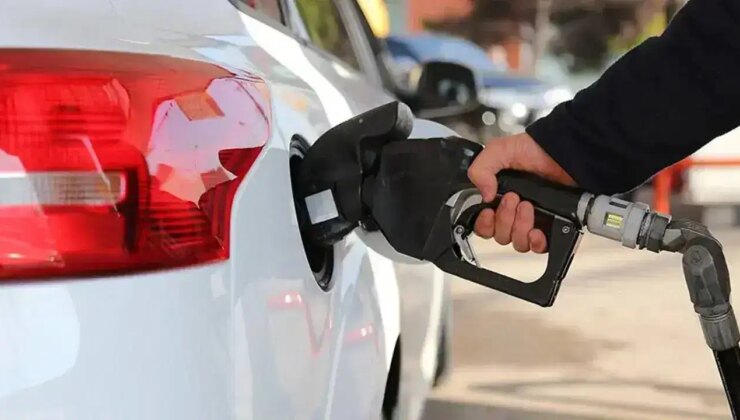 Petrol fiyatları arttı: Benzin ve motorine zam geldi!