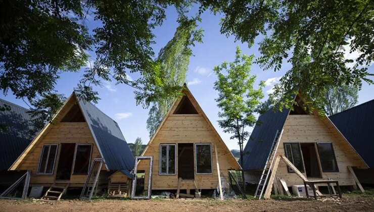 Sahte bungalov hesaplarıyla 263 milyon lira dolandırmışlar: 12 ilde 50 gözaltı