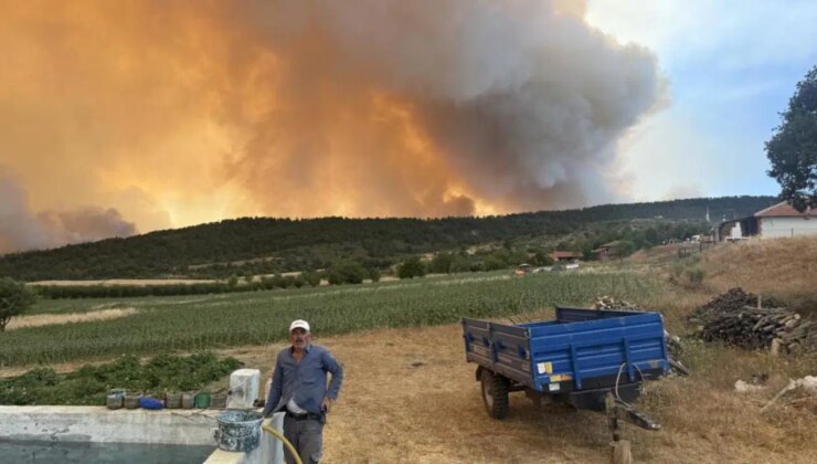 Sakarya’da başlayan yangın Bilecik’e sıçradı: Bir köy yok oldu!