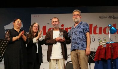 Sivas’ta katledilen şairin adına düzenlenen ödülü Orhan Alkaya aldı: Şiir ve şarkılarla Altıok