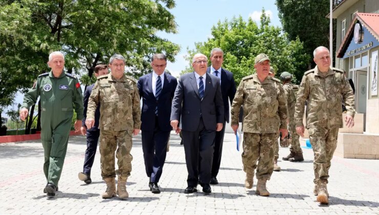 Son dakika… Milli Savunma Bakanı Güler: İran’daki son olaylar nedeniyle sınırlarımızdaki güvenlik tedbirleri artırılmıştır