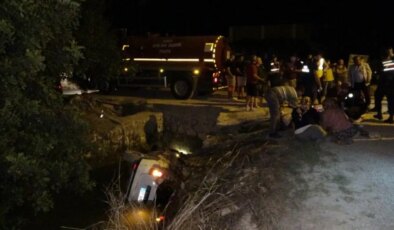 Sulama kanalına uçan otomobilde 2 kişi boğularak hayatını kaybetti
