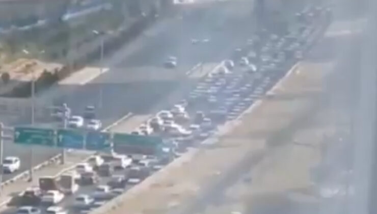 Tahran’da uzun araç kuyrukları