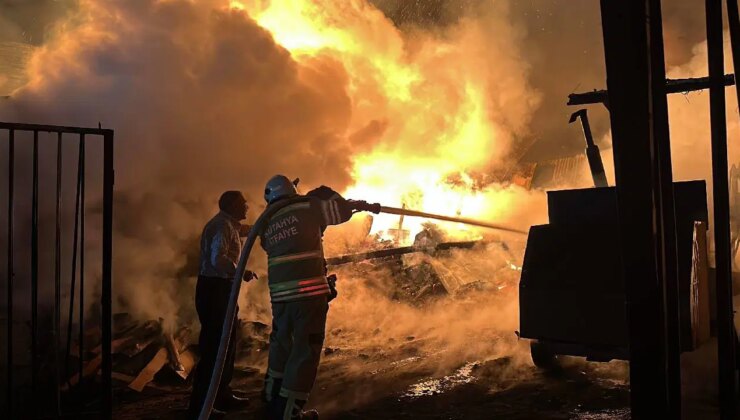 Tahta palet atölyesinde korkutan yangın!