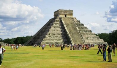 Tarihin en sessiz tiyatrosu keşfedildi: 2 bin yıllık kil kuklalar bulundu