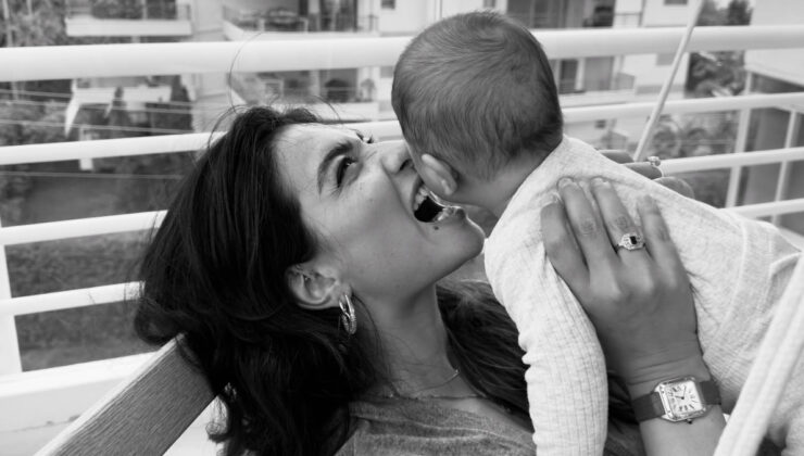 Taze anne Melisa Aslı Pamuk’tan yeni fotoğraf! Oğlunu ve eşini paylaştı