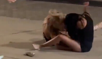 Teksas’ta kadınların sokak kavgası kamerada