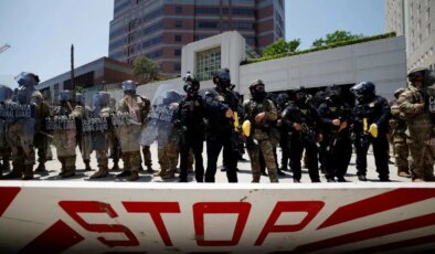 Trump’tan güç gösterisi: 2 bin ulusal muhafız daha gönderiyor