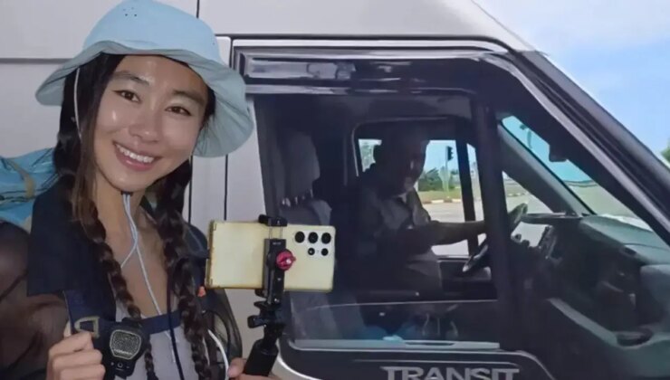 Türkiye’yi gezen Güney Koreli fenomene bir ay içinde 3. taciz: Torbanın içindeki paraları teklif etti!