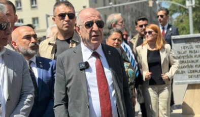Ümit Özdağ’dan ‘Talat Paşa Anıtı’na ziyaret: ‘DEM’li milletvekili hakaret etti, bu, kabul edilebilir değil’