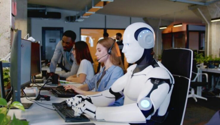 Üretken yapay zeka, dört çalışandan birinin işini riske atıyor