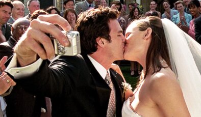 Yaz akşamlarına neşe katacak klasikler: En iyi 10 romantik komedi filmi