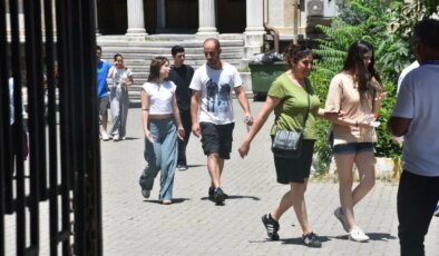 YKS maratonu AYT ve YDT ile sona erdi, öğrenciler soruları zor buldu: ‘Matematik eleyici olabilir’