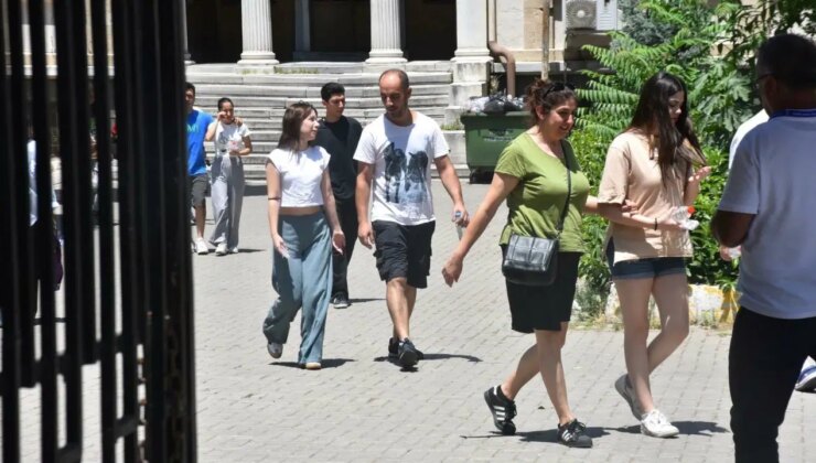 YKS maratonu AYT ve YDT ile sona erdi, öğrenciler soruları zor buldu: ‘Matematik eleyici olabilir’