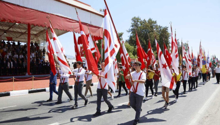 51. yıldönümünde Kıbrıs Barış Harekâtı: ‘Türkler katliamlardan korundu’